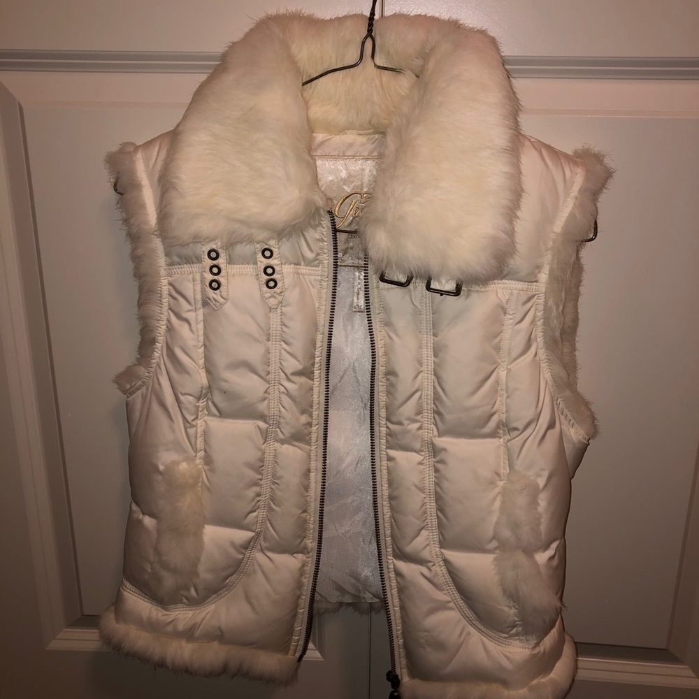 white guess vest (never worn)